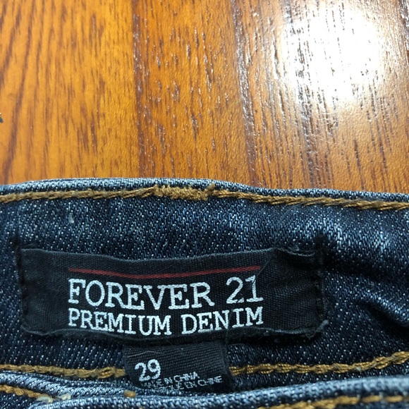 Forever 21 distressed jean shorts - Picture 4 of 5